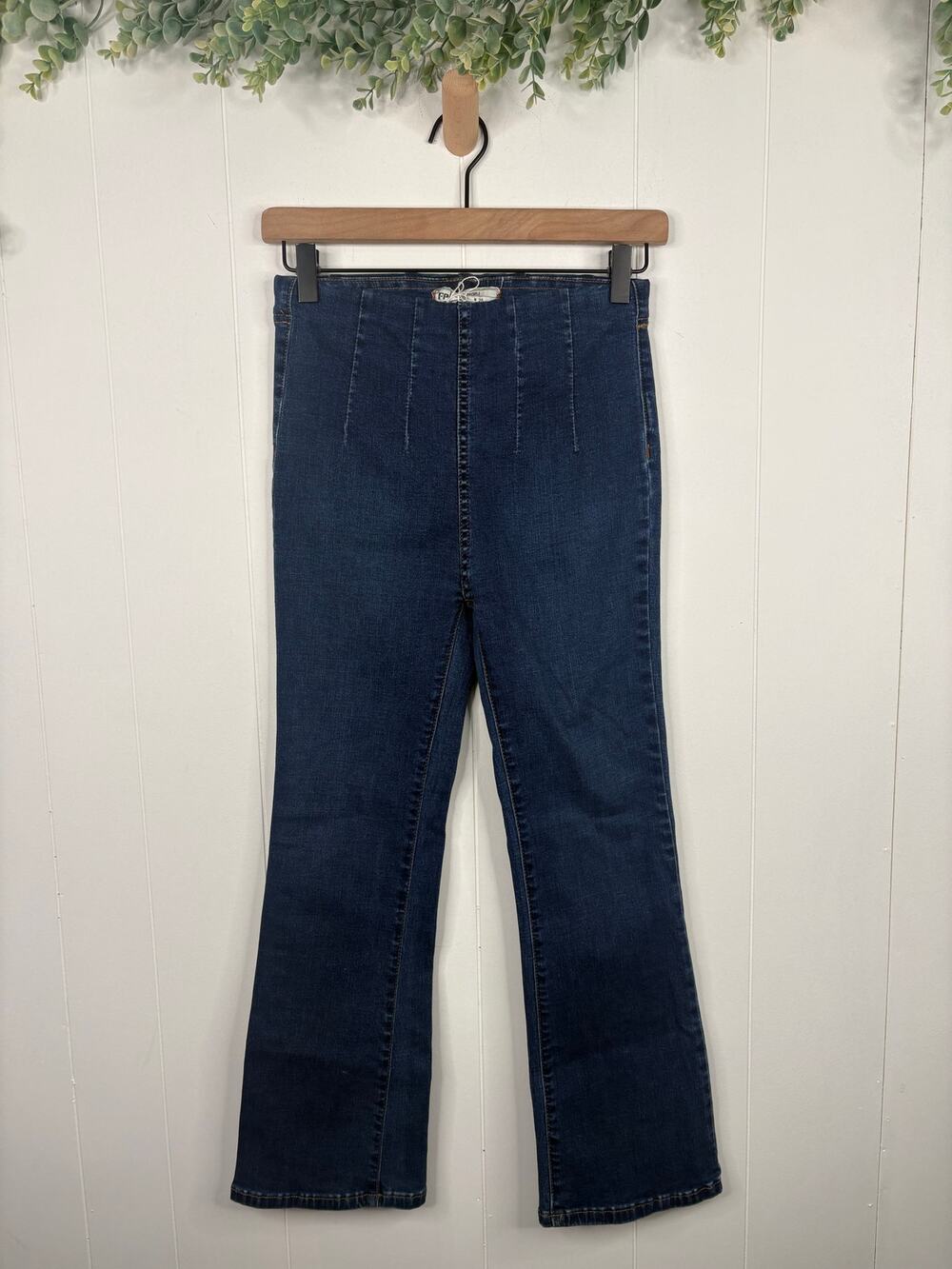 Free People Pull On Crop Flare Jeans Size 25 Pintuck High Rise Western